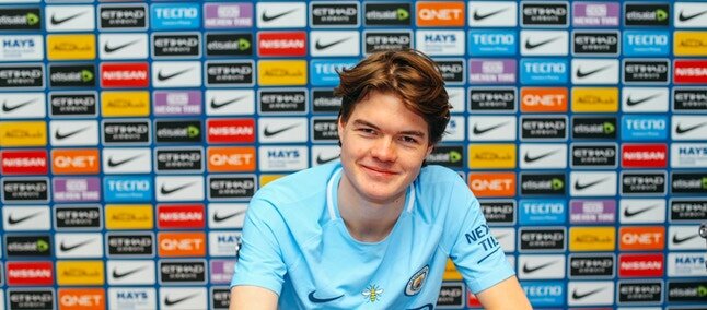 Secondo giocatore di FIFA messo sotto contratto dal Manchester City