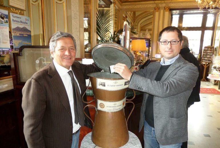 Napoli, caffè sospeso: domani al Gambrinus parte la raccolta firme
