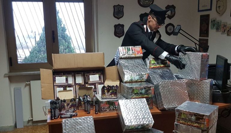 Ercolano, in giro nell’auto caricata con 227chilogrammi di botti: 40enne denunciato