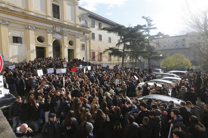 Baby-gang:mercoledì studenti in piazza a Scampia per Gaetano