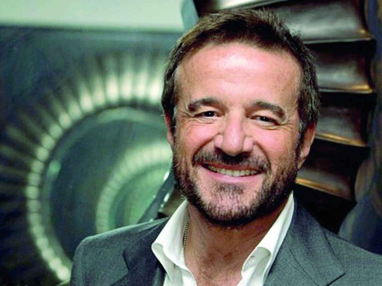 Napoli, Christian De Sica annulla lo spettacolo al San Carlo