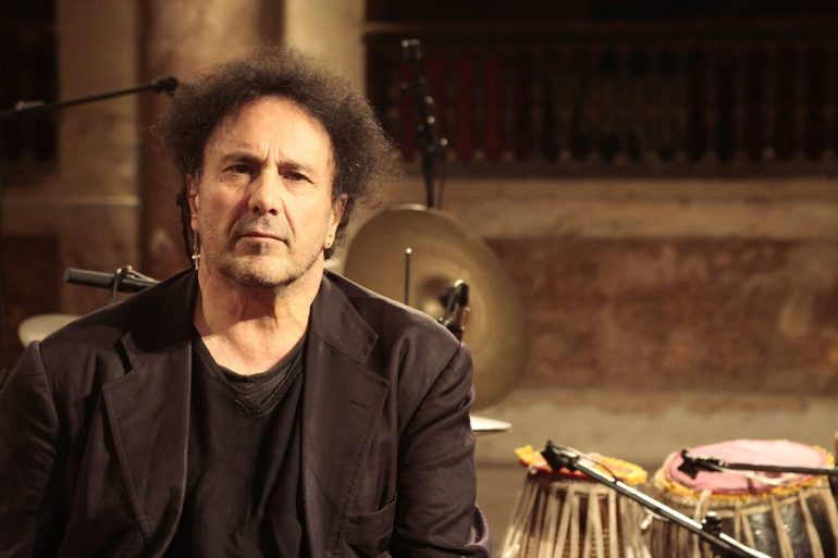 Enzo Avitabile al Teatro Comunale di Caserta con Acoustic World