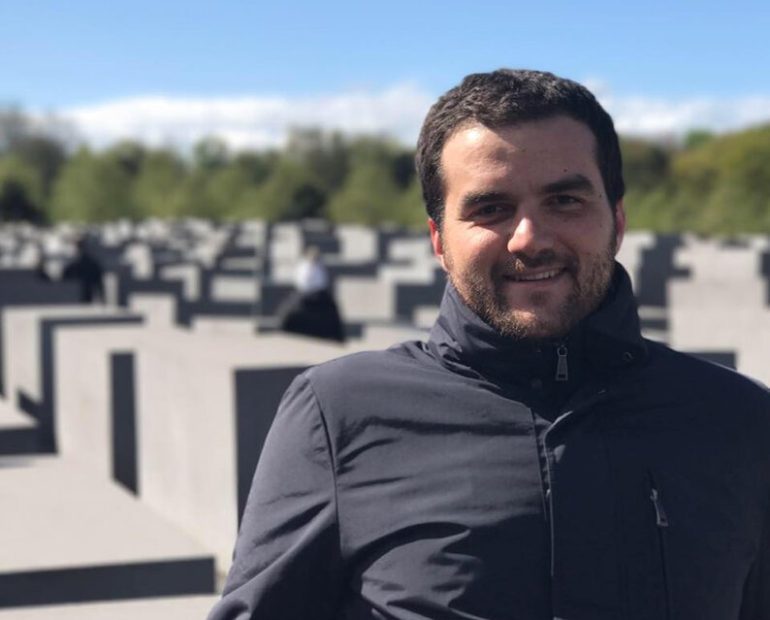 Tre indagati per la morte dell’ingegnere di Telese caduto dal ballatoio