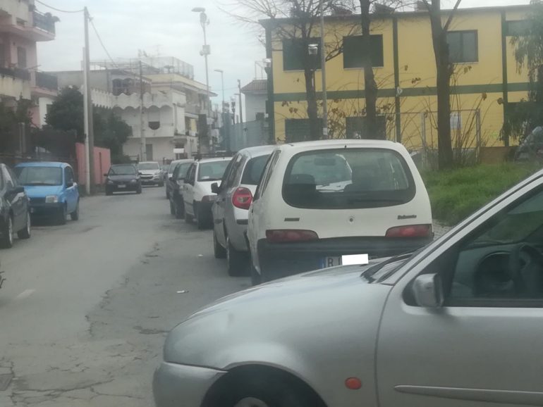 Castellammare, periferie abbandonate: Via Napoli ostaggio del traffico