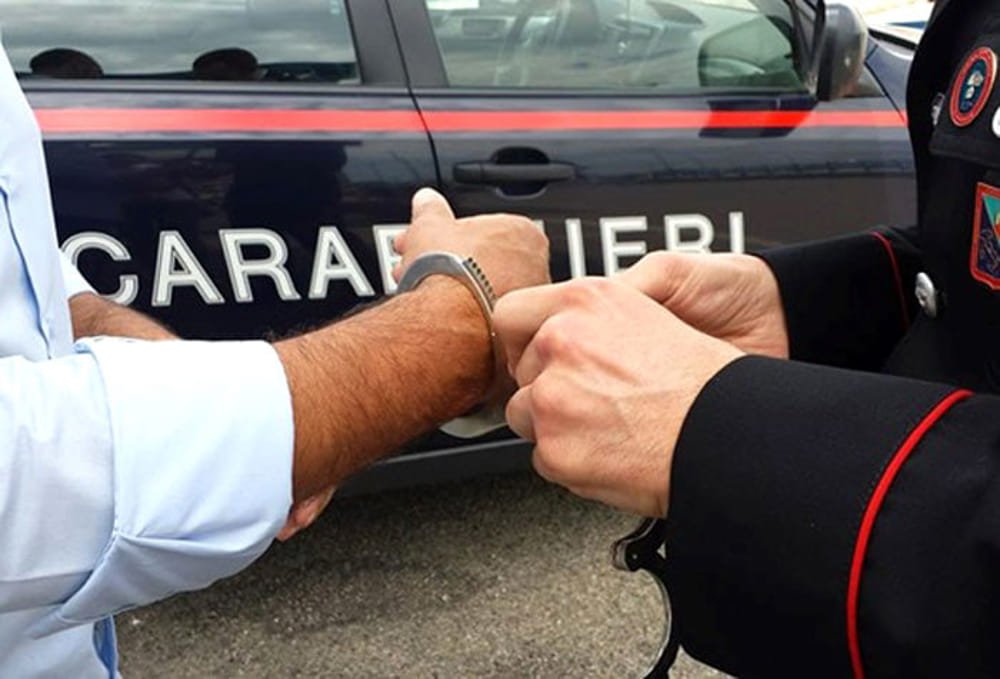 Da Mugnano alla Puglia per incassare un vaglia da 320mila euro con documenti falsi: arrestato