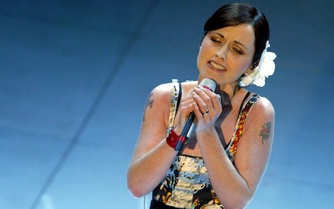 Musica in lutto: è morta a 46 anni la cantante dei Cranberries