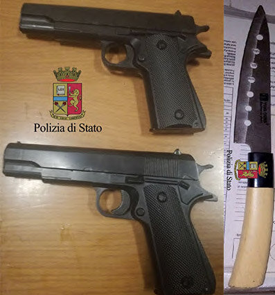 Napoli, sparavano sui passanti con pistole a piombino: fermati due 12enni