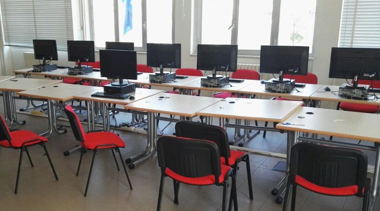 Marigliano, furto nella scuola pianificato in durante l’open day