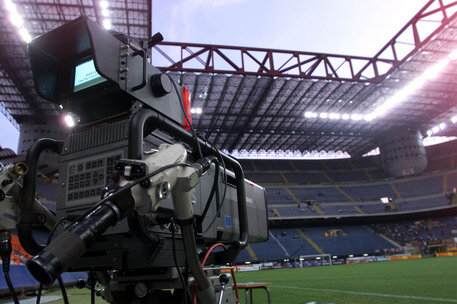 La Lega Serie A respinge l’offerta Sky sui diritti: 7 club astenuti