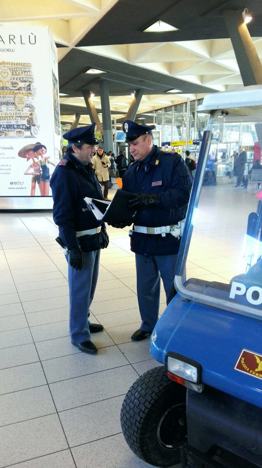 Ladri inseguiti e arrestati dalla Polfer dopo un furto nella stazione di Napoli