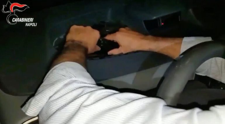 Napoli, la banda delle auto rubate aveva base al rione  Amicizia e ‘officina’ a Ponticelli