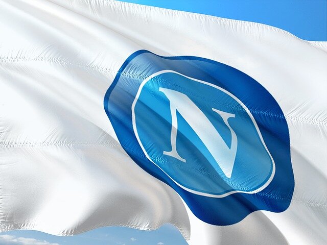 Napoli, commento società: “si ricomincia dal Genoa”