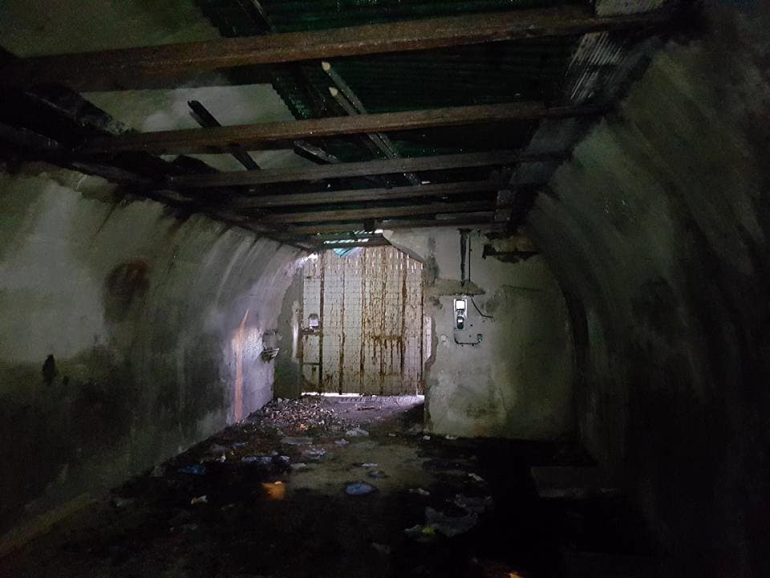 Napoli, scoperto laboratorio di marijuana in ex rifugio antiaereo