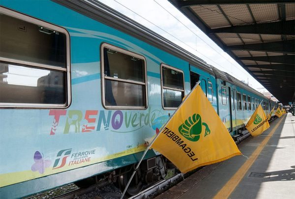 Il Treno Verde di Legambiente e Ferrovie dello Stato Italiane fa tappa in Campania