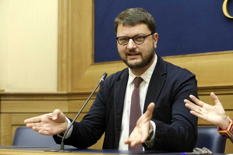 Elezioni, lo Tsunami Pd: in bilico Piero De Luca e Gennaro Migliore