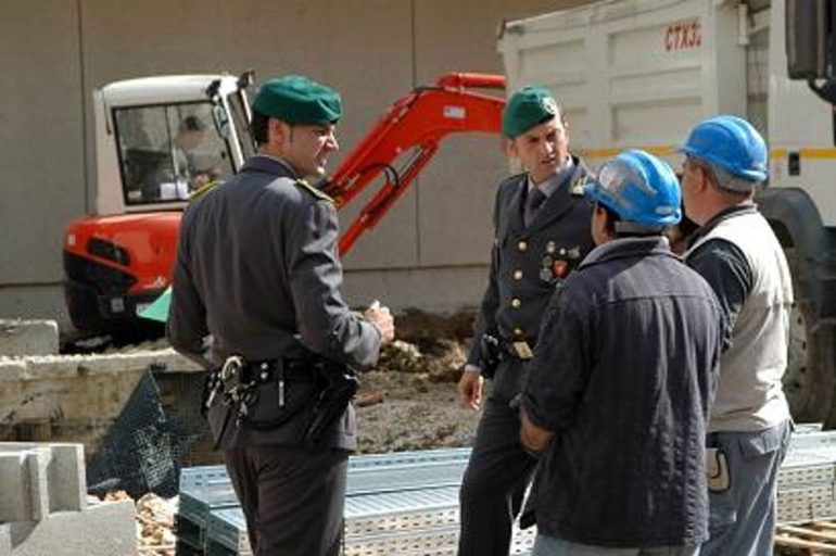 Cosenza: la Finanza scopre 11 lavoratori irregolari