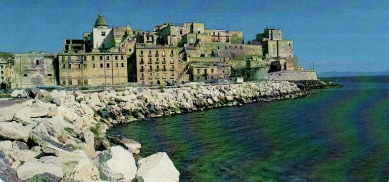 Terremoto nell’area flegrea, il grave problema delle vie di fuga: la Regione convoca i sindaci