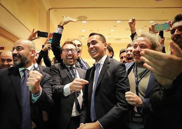 Elezioni: Di Maio eletto con il 63, %, Sgarbi solo al 20, 3