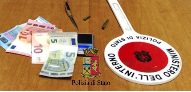 San Giorgio, spacciava hashish dalla finestra ai ragazzi: in manette 40enne