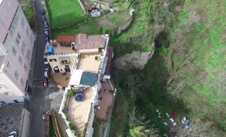 Napoli, 50enne scomparso dal rione Sanità: si cerca con i droni