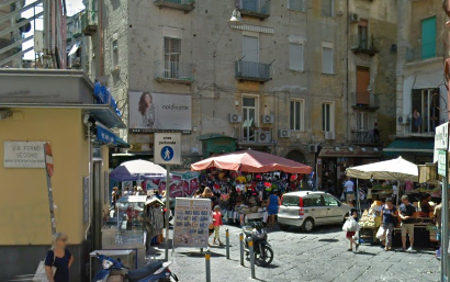 Napoli, la stesa alla Pignasecca: un ‘segnale’ per i Saltalamacchia