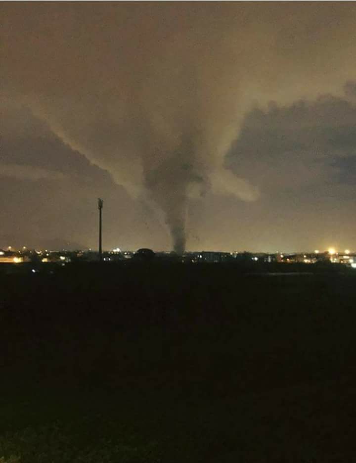 Maltempo shock in Campania enorme tornado a Caserta. IL VIDEO