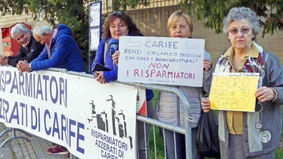 Crac della Cassa di risparmio di Ferrara, indagati anche due finanzieri napoletani