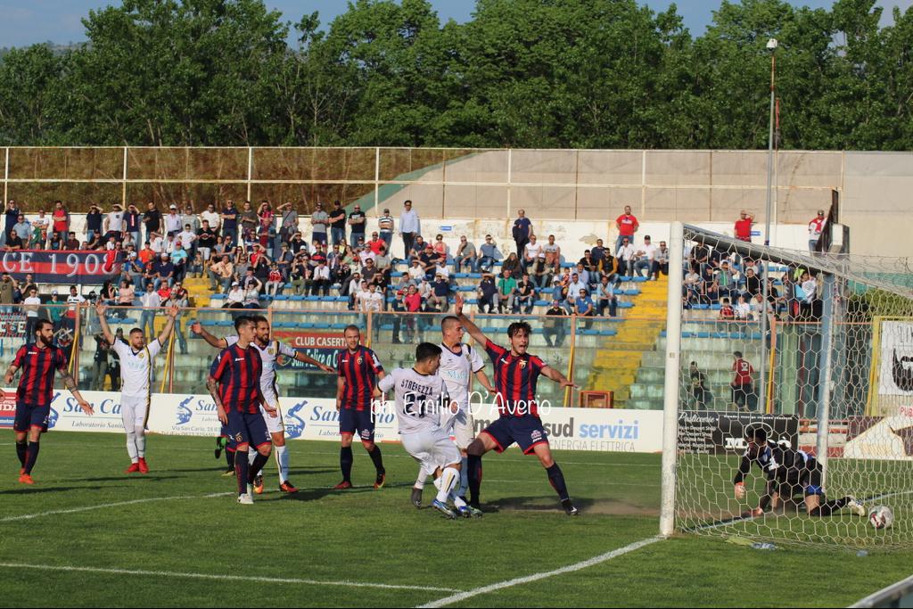 Il derby Casertana-Juve Stabia a porte chiuse