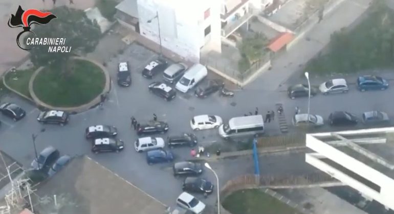 Camorra, auto per il boss latitante, pizzo all’autosalone: presi 6 del clan Ranucci. IL VIDEO