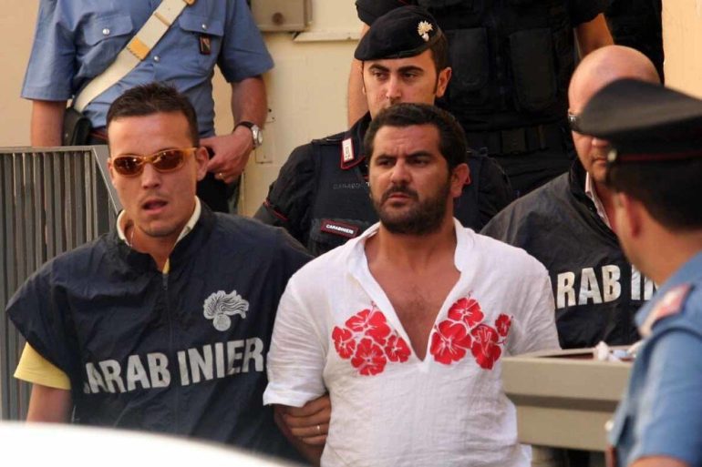 Oltre 4 secoli di carcere al clan Gallo-Cavalieri, ma condanna annullata per il boss di ‘Gomorra’