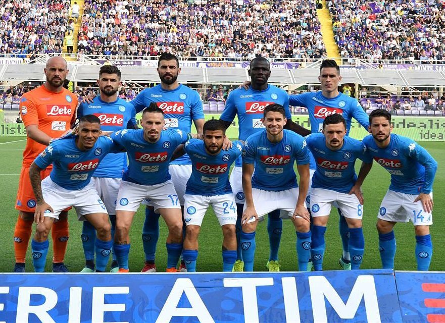 Buon viso a cattivo gioco: il Napoli saluta Sarri