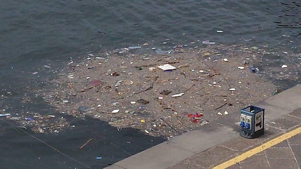 Mare inquinato ad Arco Felice, stop a balneazione
