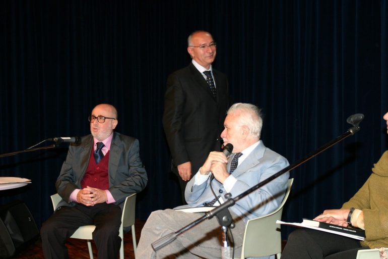 Castellammare,’Permettete un pensiero poetico, quel che resta del cuore’: Gerardo Scala presenta il suo libro al teatro Korol