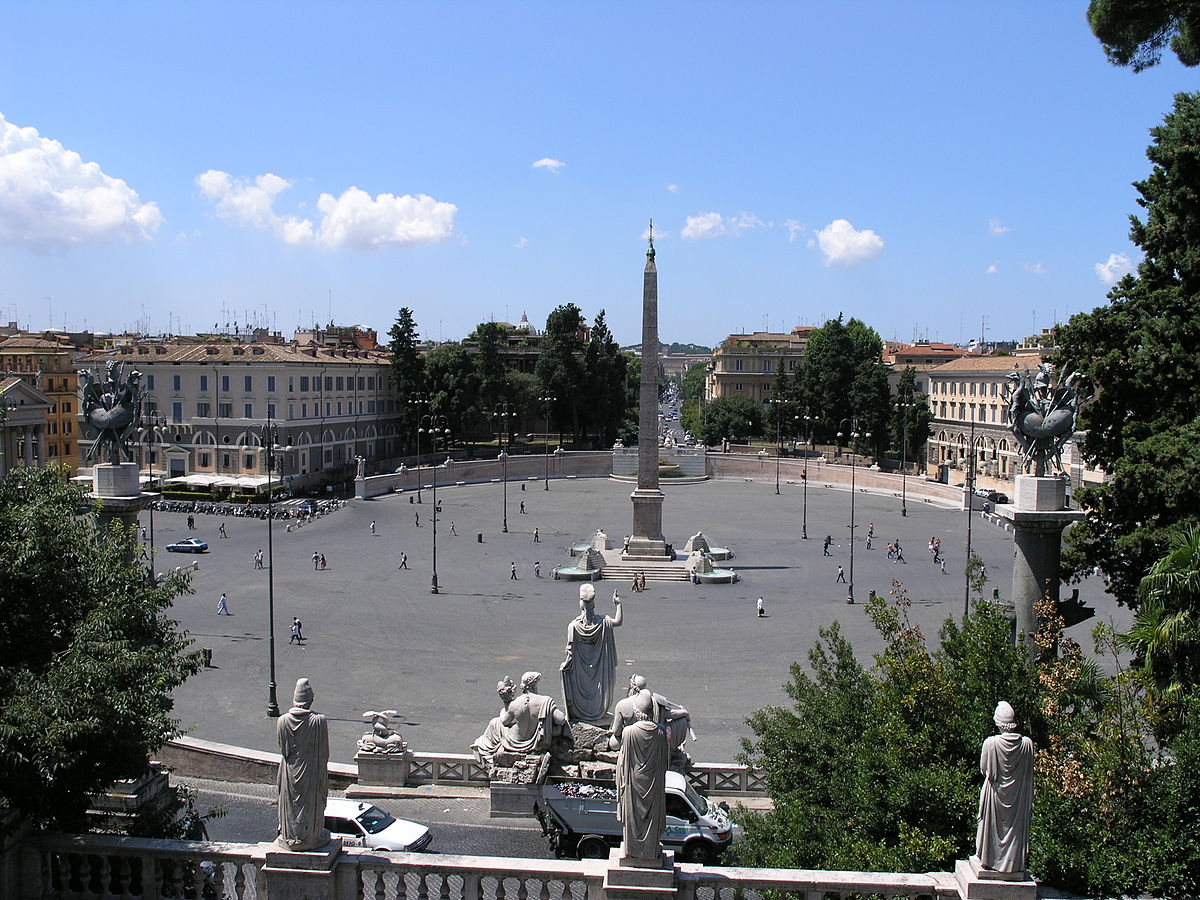 Roma, falso allarme bomba per un trolley sospetto in piazza del Popolo