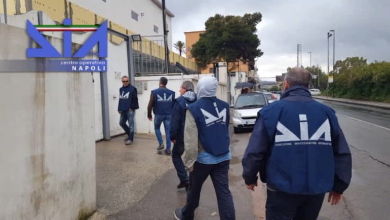 Napoli, gli Esposito si difendono: ‘Non siamo i prestanome di nessuno’