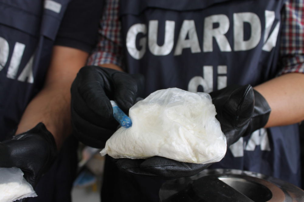 Napoli, insospettabile narcos bloccato in Tangenziale con 32 chili di cocaina