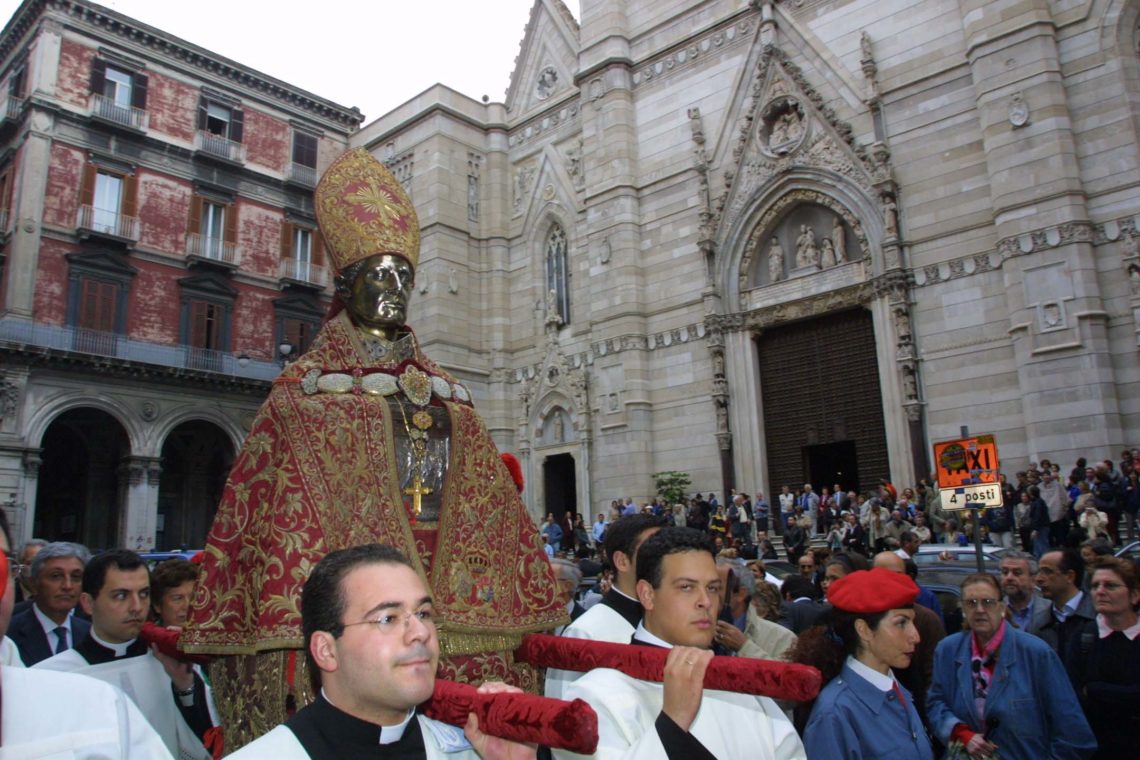 Napoli, Festa di San Gennaro: sabato processione dal Duomo a Santa Chiara