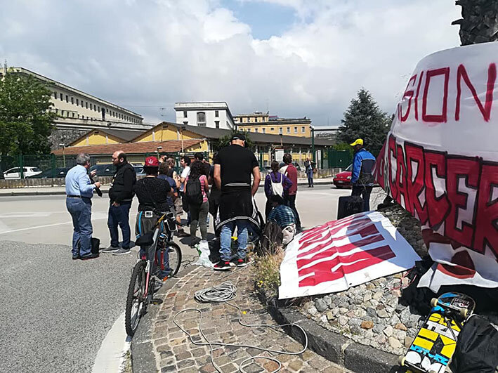 Processo’Cella zero’ a Poggioreale: sit-in di protesta davanti al Tribunale di Napoli