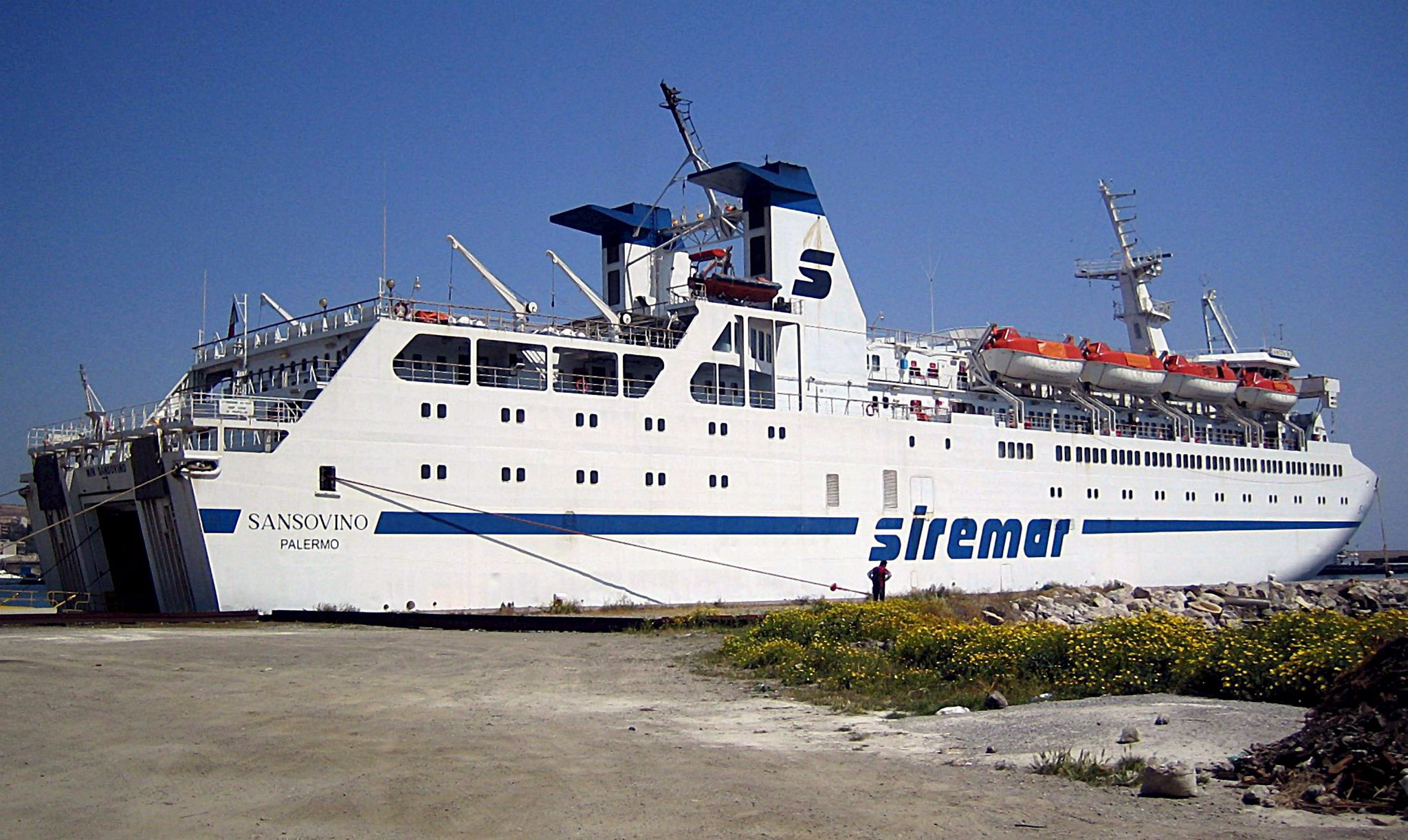 Trasporti: Siremar si appresta a rinnovo flotta