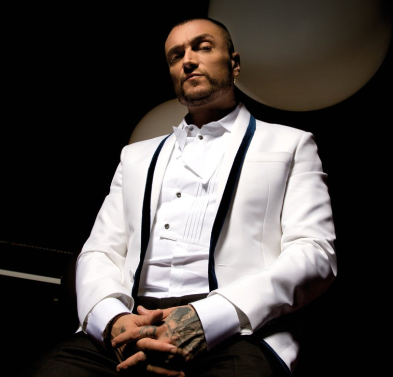 Guè Pequeno in concerto all’Arenile di Bagnoli. Sabato 23 giugno, con lui tanti ospiti