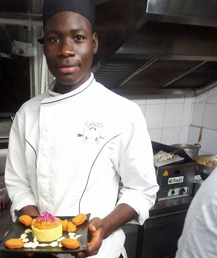 Napoli, il giovane chef migrante ferito a pallini: ‘Ridevano dopo avermi colpito’