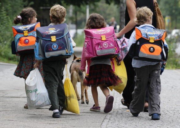 Qualiano, non mandavano i figli a scuola da settembre: denunciati 11 genitori