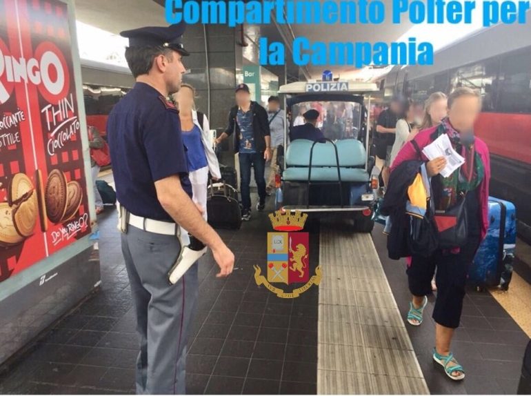 Napoli, minaccia gli addetti al controllo della Stazione Centrale: arrestato migrante