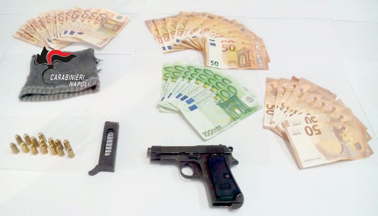 Detenuto in semilibertà faceva rapine ai supermercati: preso con la compagna. Si cercano i complici