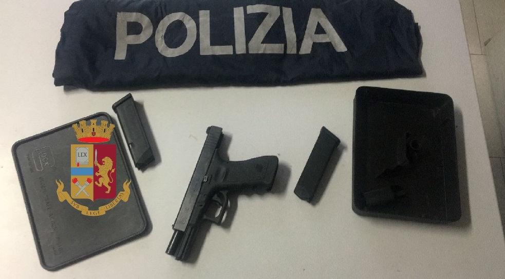 Napoli, trovata con una Glock: arrestata alla Sanità cittadina della Georgia