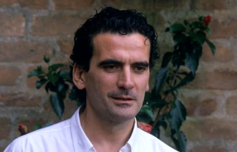 24 anni fa ci lasciò Massimo Troisi, un pezzo di storia della comicità napoletana