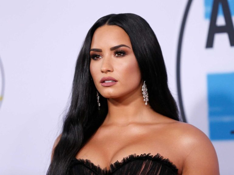 Demi Lovato rimane in ospedale: la parabola della stella di Disney