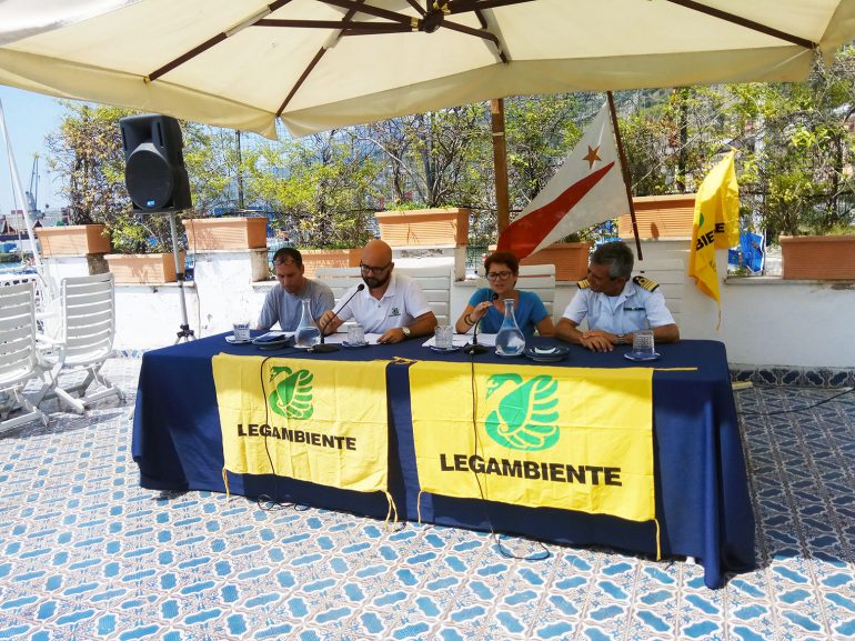 Campania, la maladepurazione non risparmia nessuna provincia. Oltre i limiti i valori di inquinanti riscontrati in oltre la metà dei campionamenti