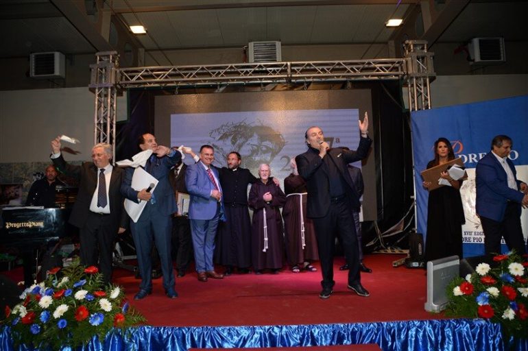 Il Cilento in festa, a Valle dell’Angelo arrivano le relique di San Pio da Pietralcina