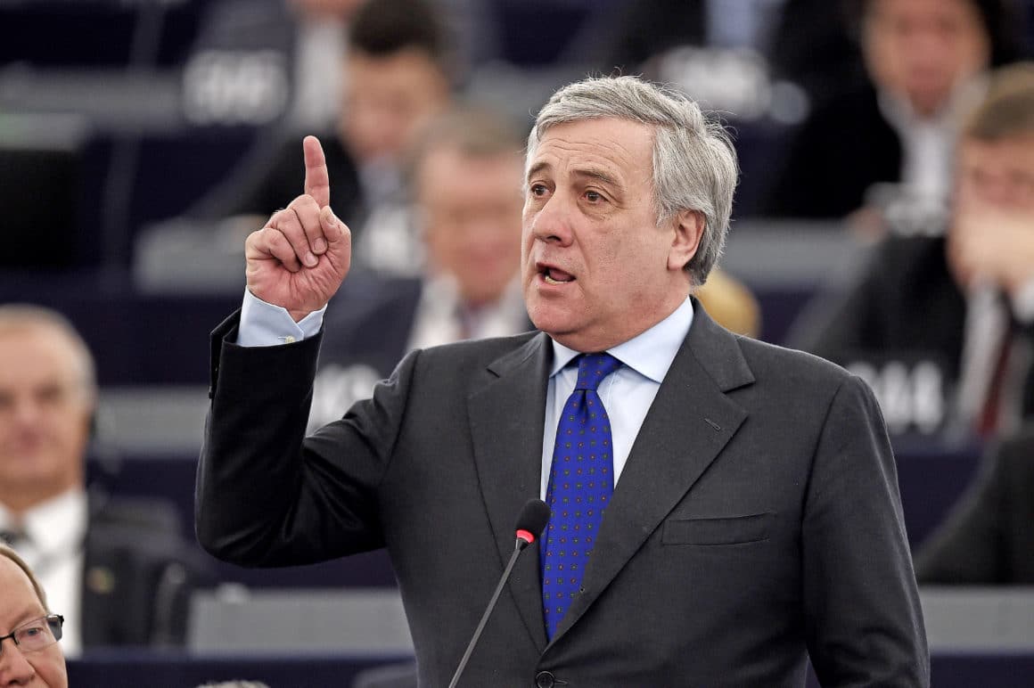 Tajani: ‘Pensare di chiudere l’Ilva è una follia solo da clown-Grillo’
